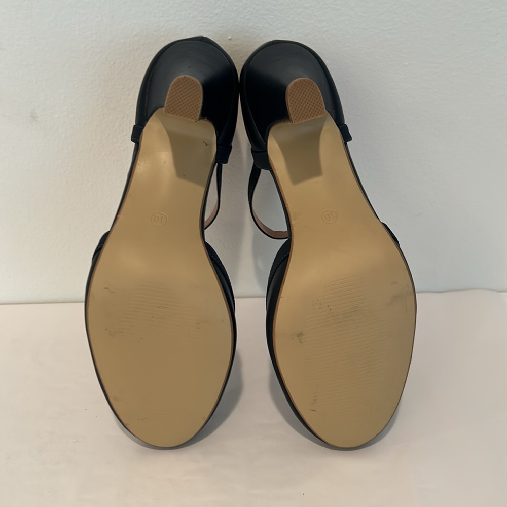 NWOT Journee Collection Olina Navy T Strap Mary Jane Heels Size 10 - Picture 7 of 9
